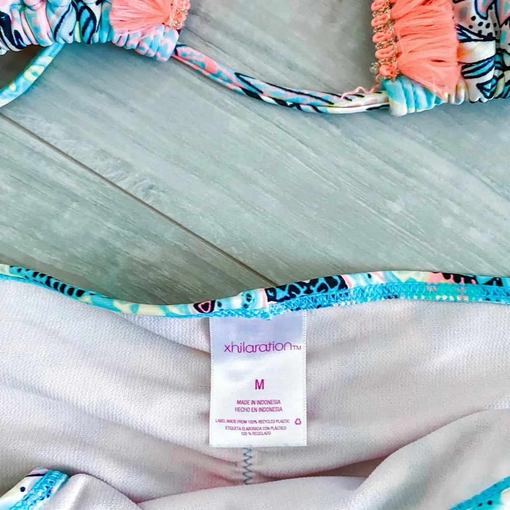 Target Xhilaration Triangle Two Piece Bikini Set - Picture 4 of 5